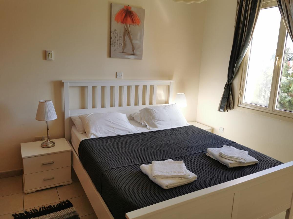 Aphrodite Gardens Apartment Paphos Bagian luar foto
