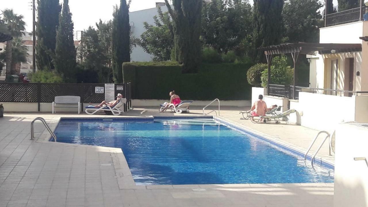 Aphrodite Gardens Apartment Paphos Bagian luar foto